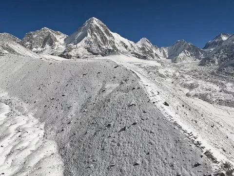 Helicopter vs Trekking: Which Is the Best Way to Experience Nepal’s Himalayan Destinations?