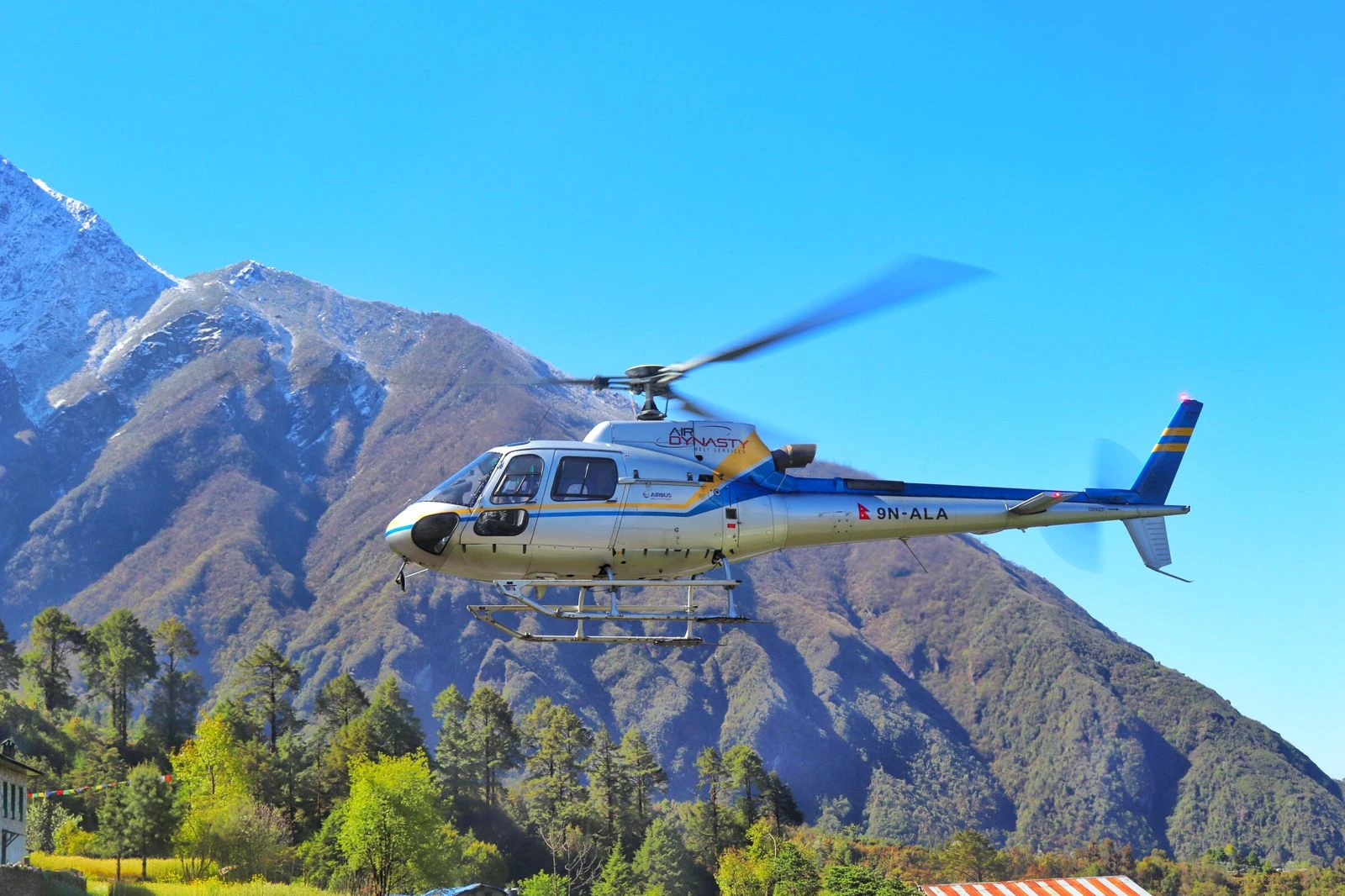 Khare to Kathmandu helicopter transfer, a one-hour direct flight for trekkers from the high-altitude Mardi Himal region
